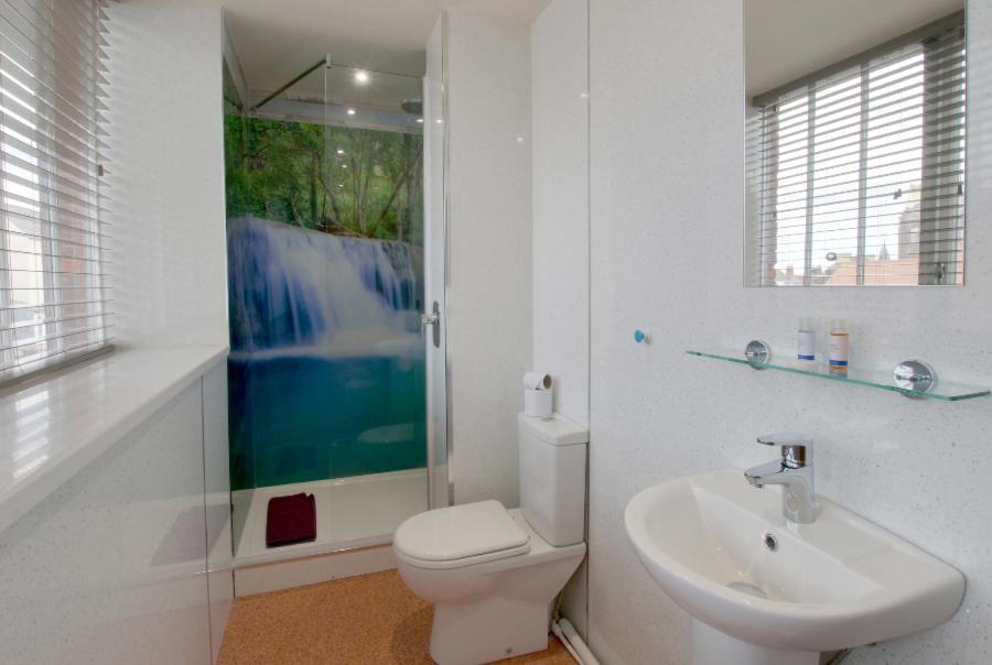 Silver Street Suites Whitby Zewnętrze zdjęcie