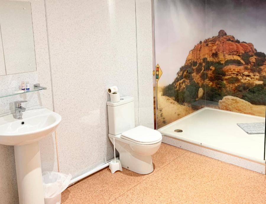 Silver Street Suites Whitby Zewnętrze zdjęcie