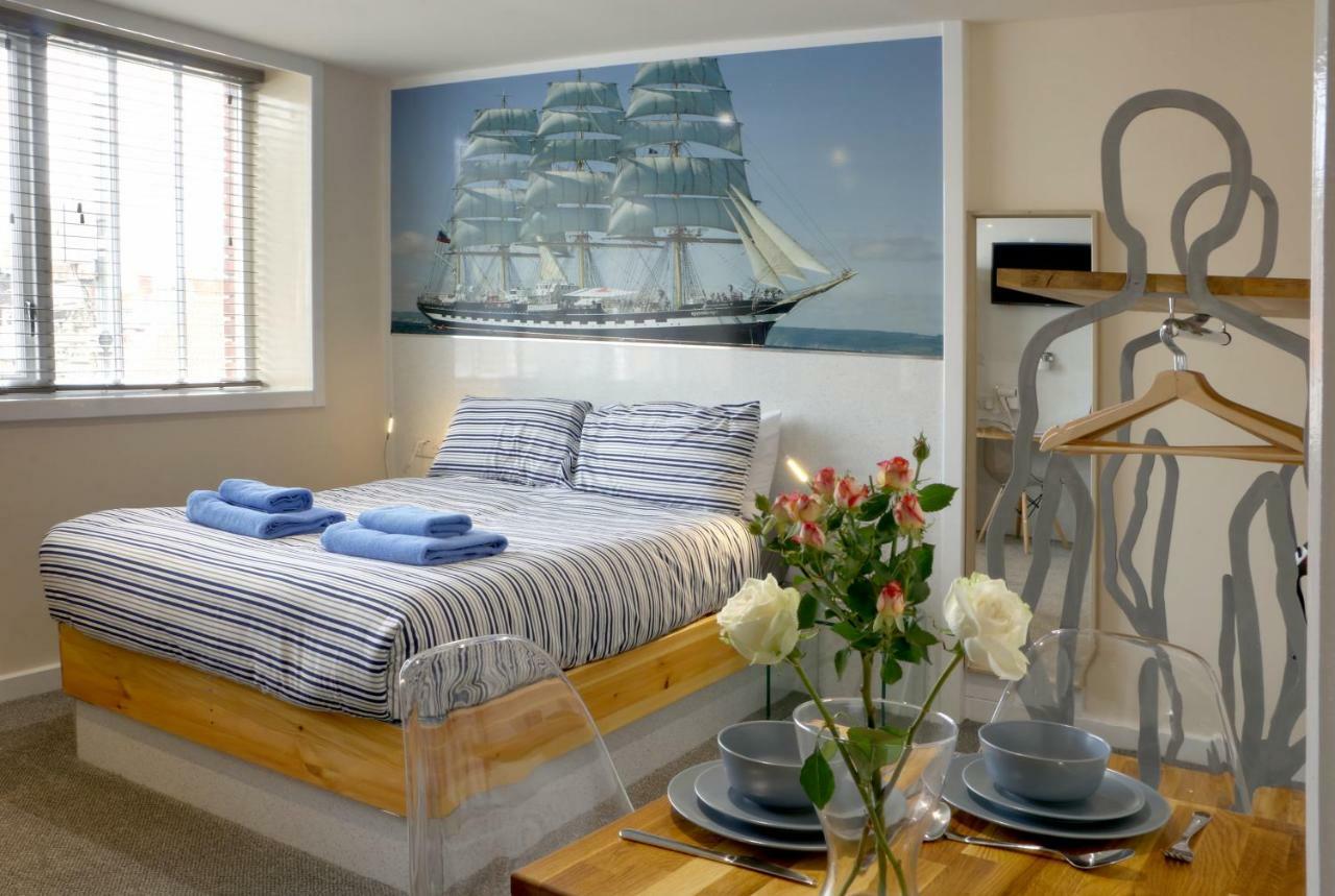Silver Street Suites Whitby Zewnętrze zdjęcie