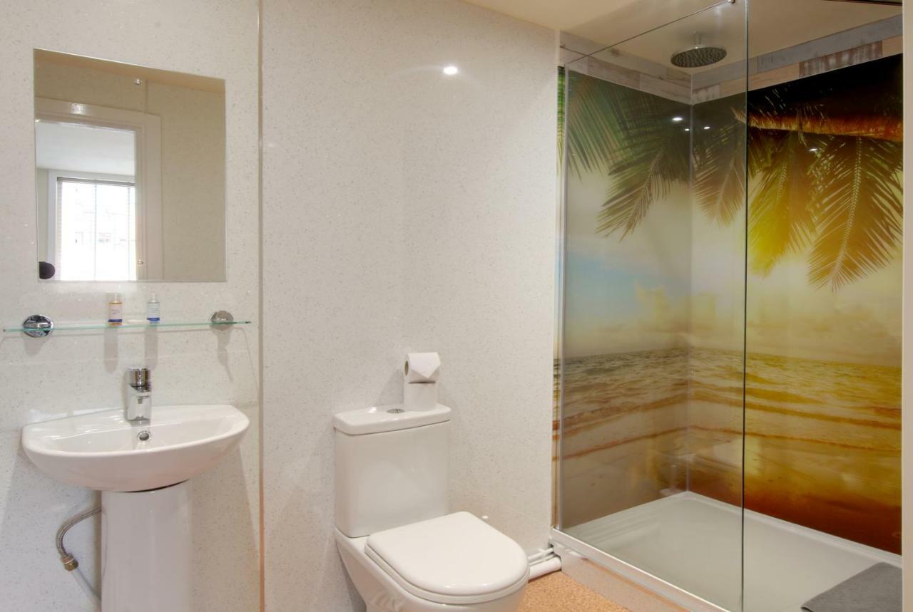 Silver Street Suites Whitby Zewnętrze zdjęcie
